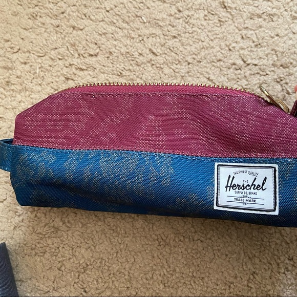 Herschel Supply Company Other - Herschel pencil case two tone cute